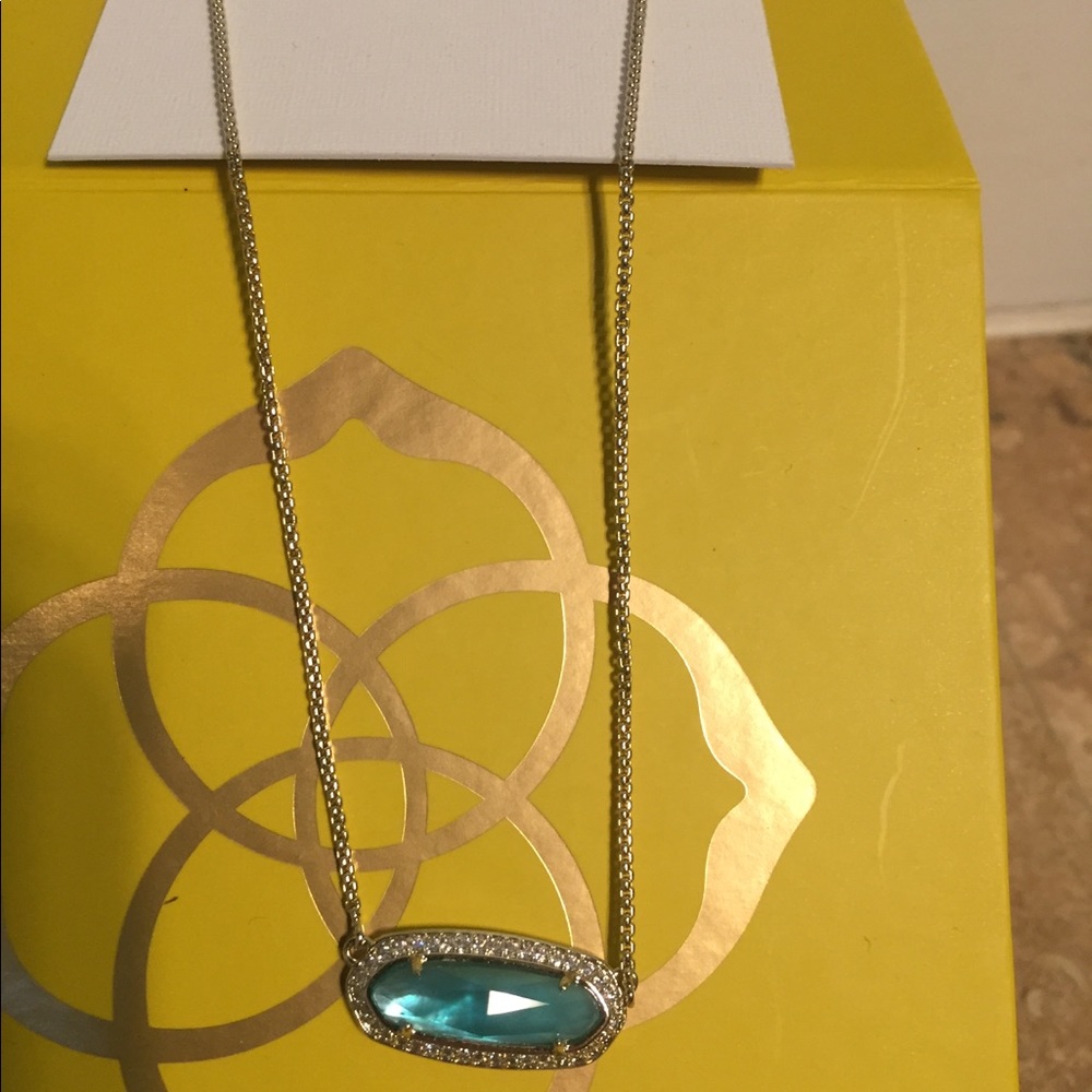 Kendra Scott necklace